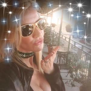 Meet your Posher, Martina